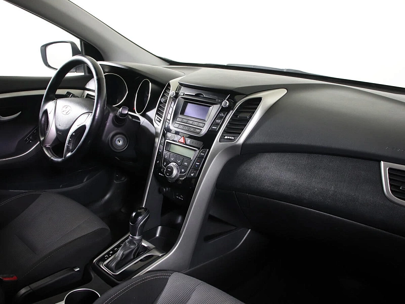 i30