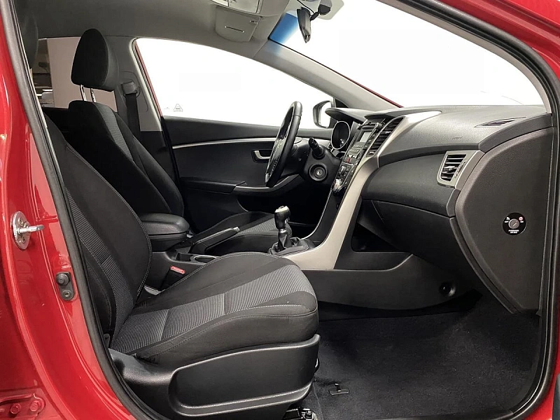 i30