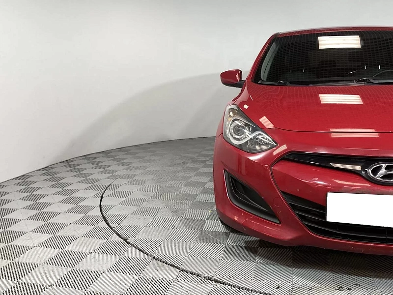 i30