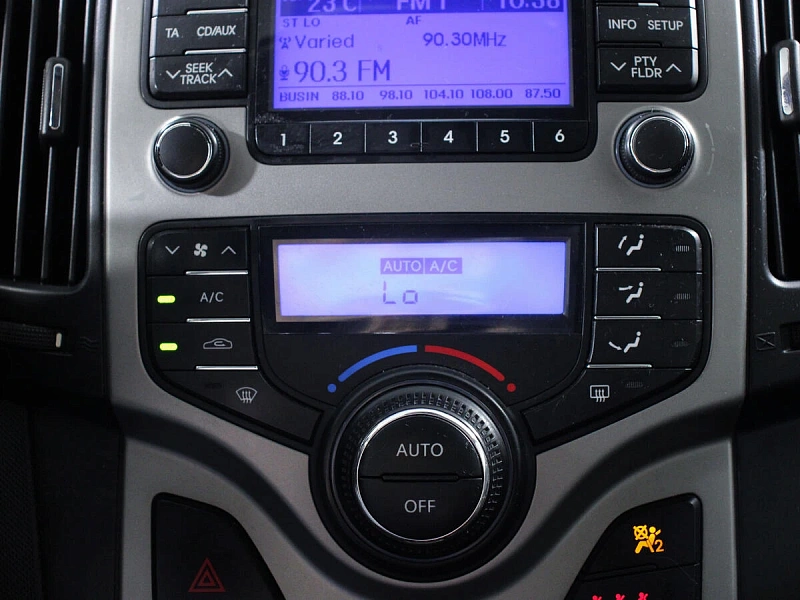 i30