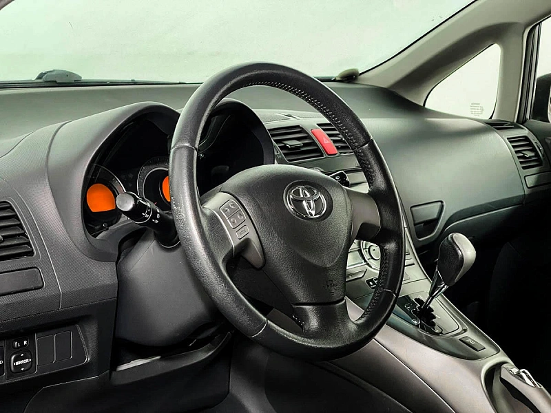 Auris
