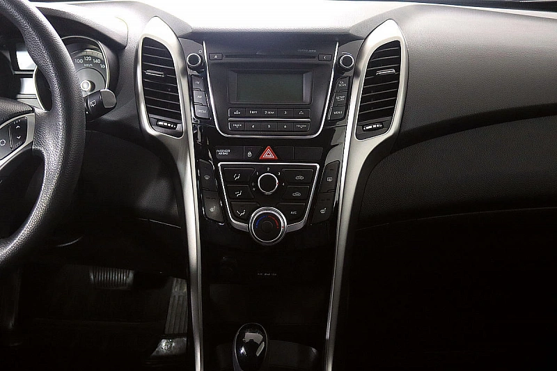i30