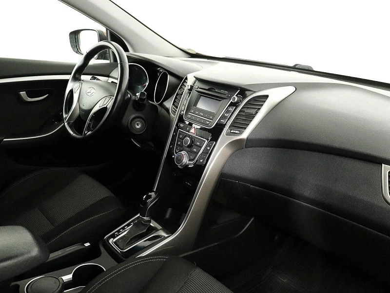 i30