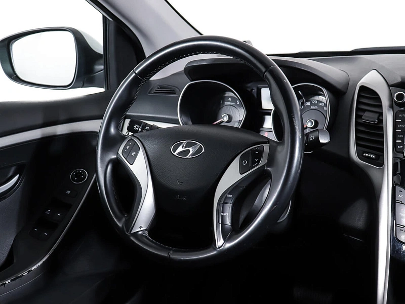 i30