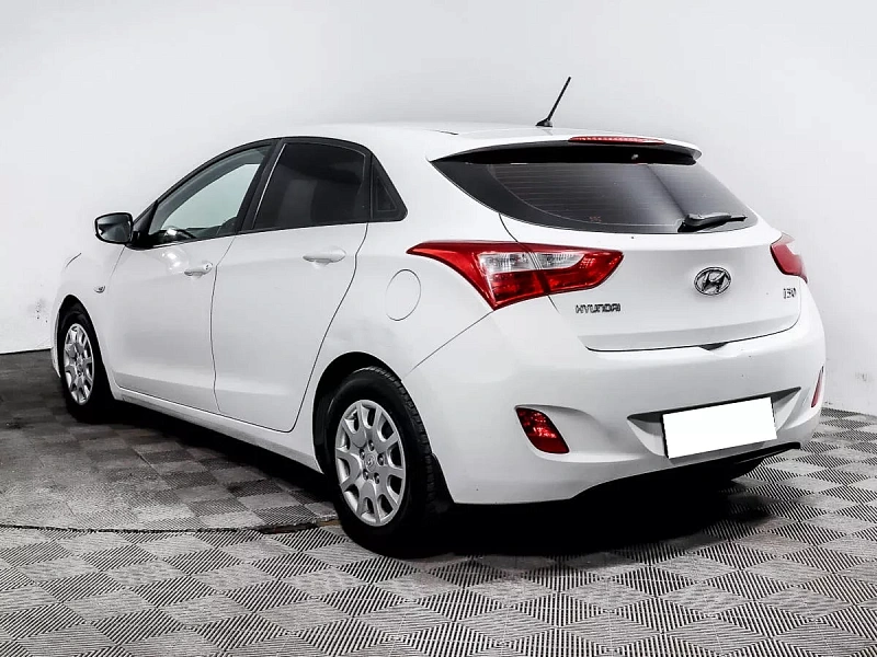 i30