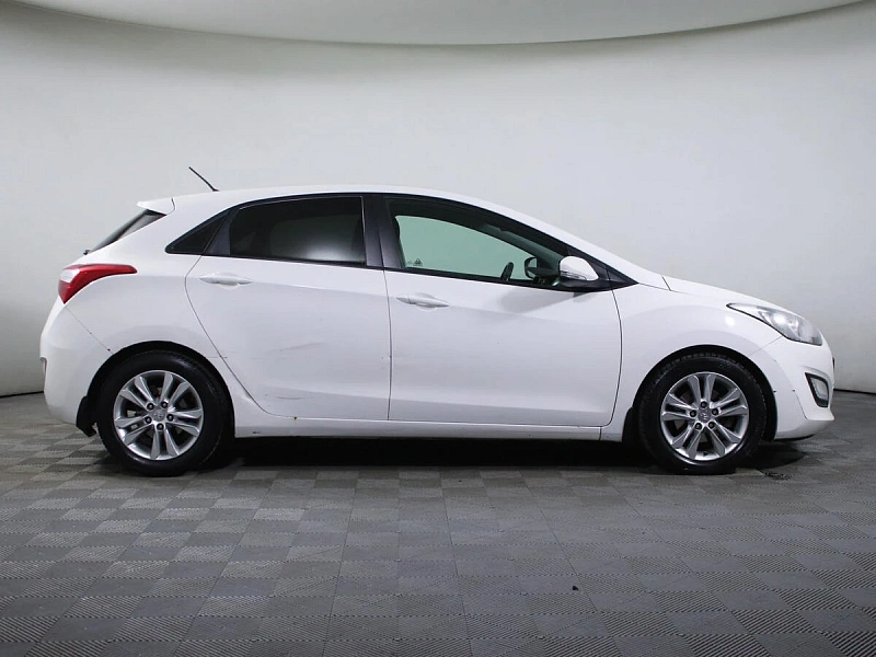 i30