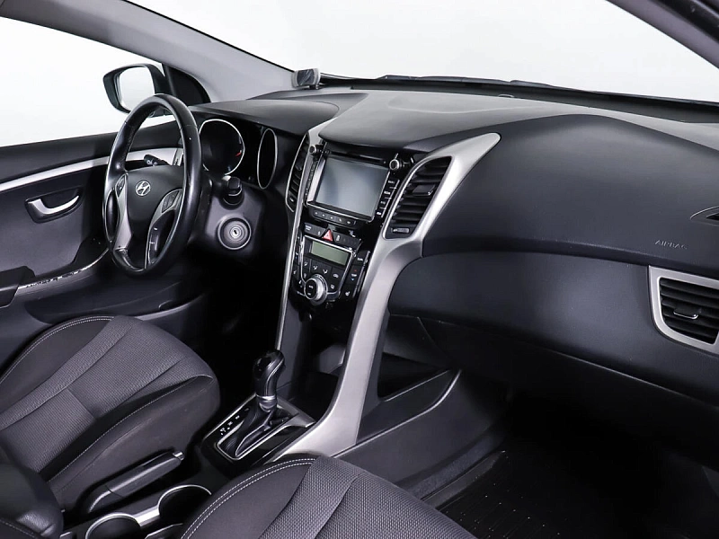 i30