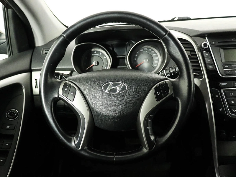 i30