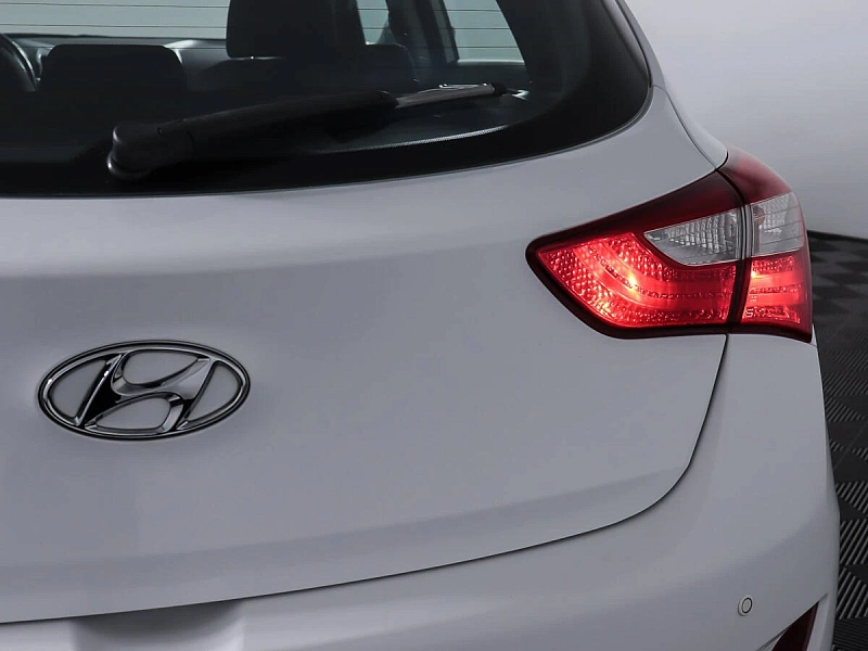 i30