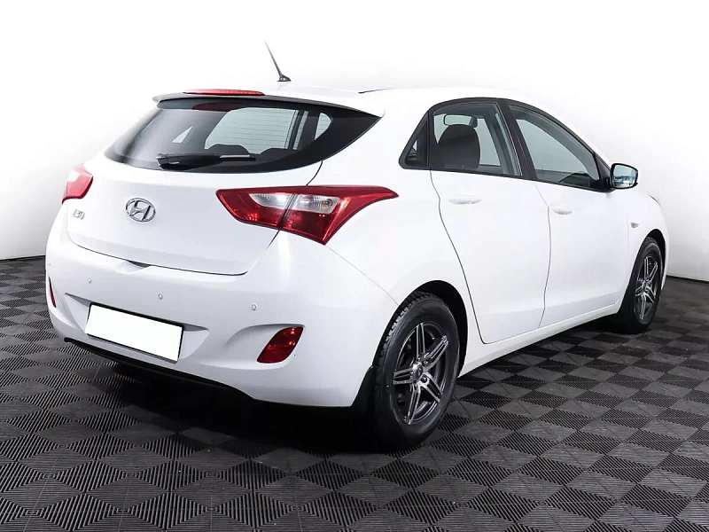 i30