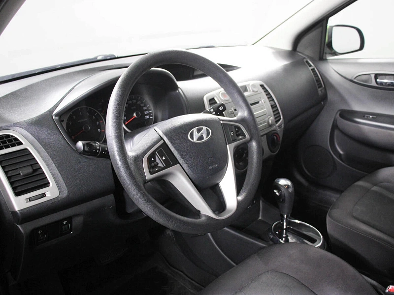 i20