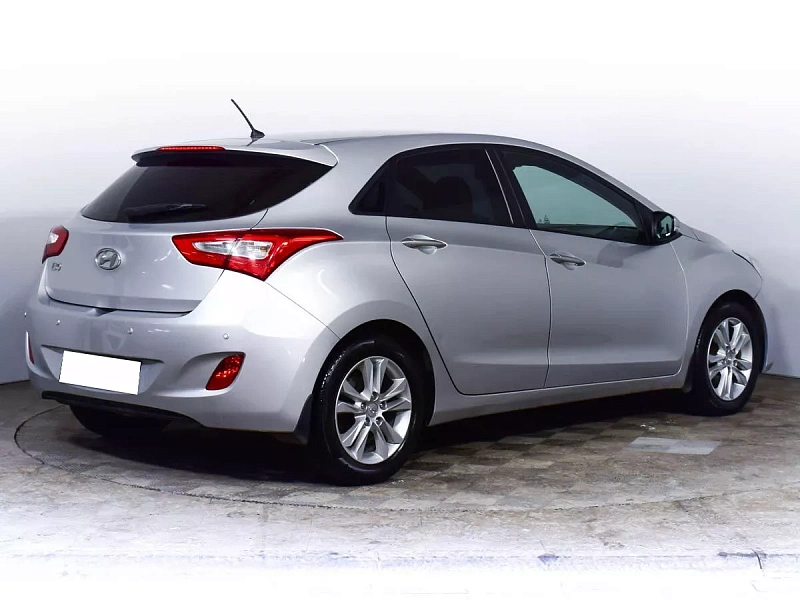 i30