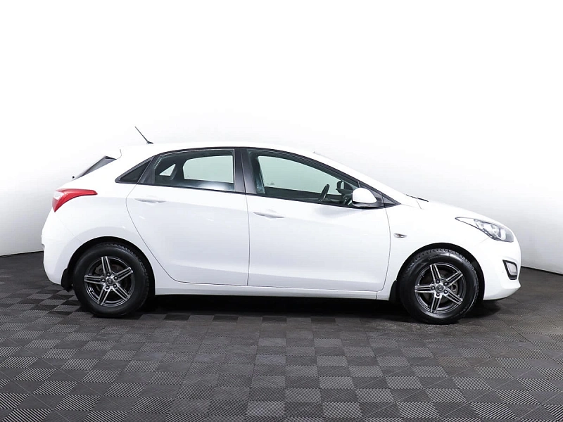 i30