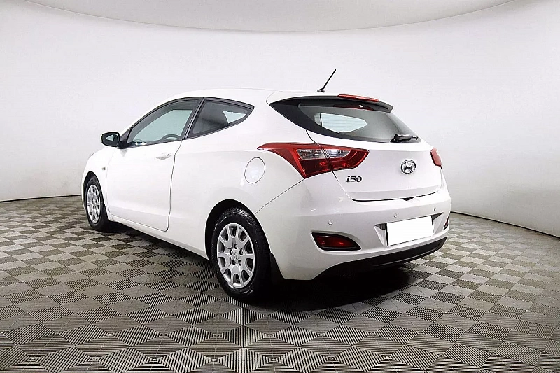 i30