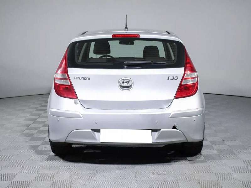 i30