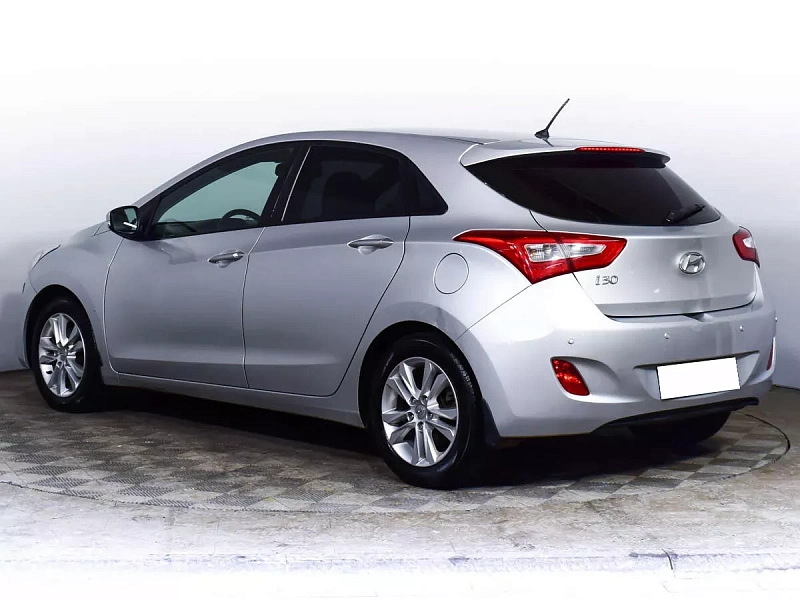 i30
