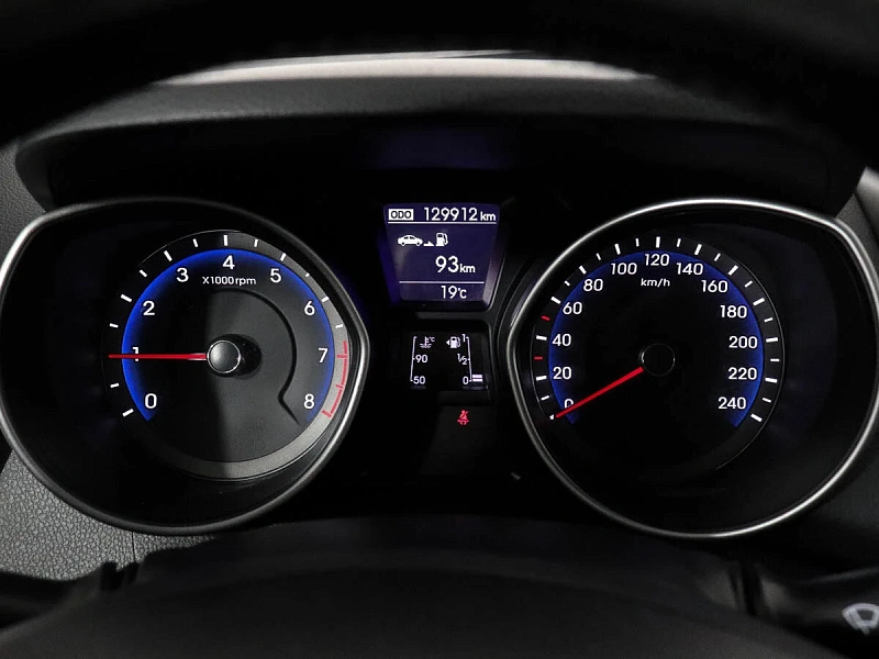 i30