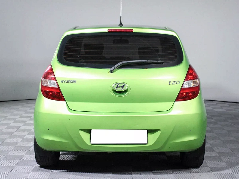i20