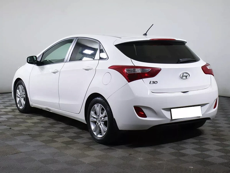 i30