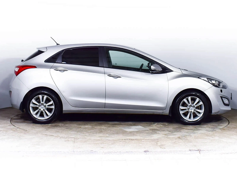 i30