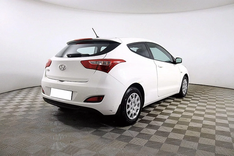 i30
