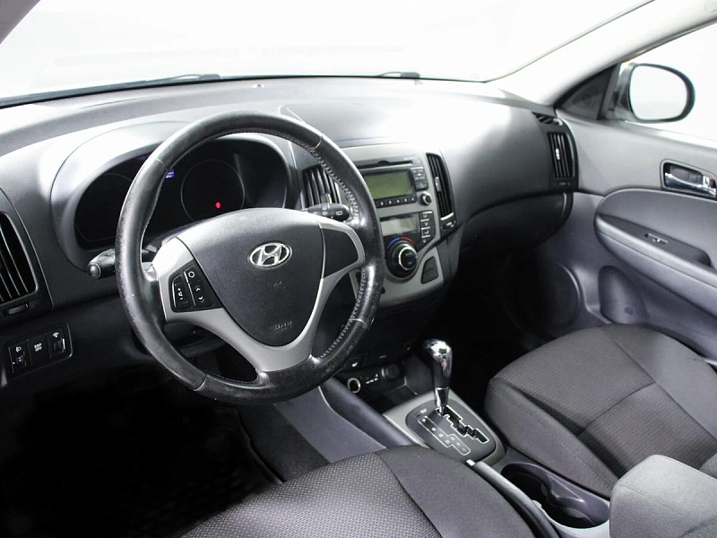 i30