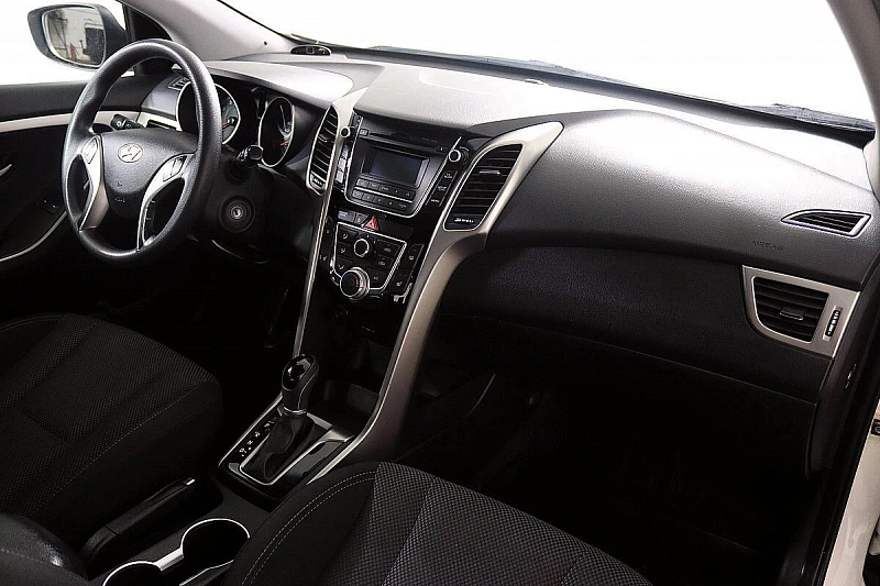 i30