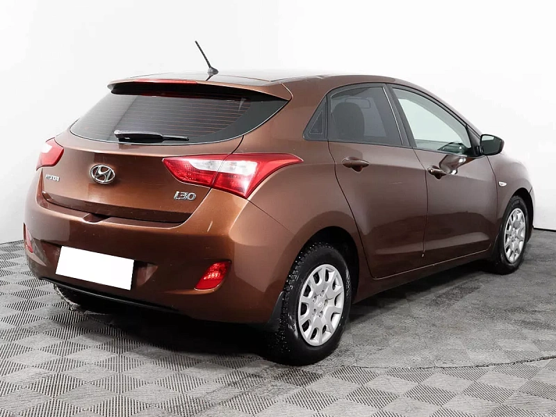 i30