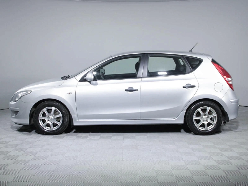 i30