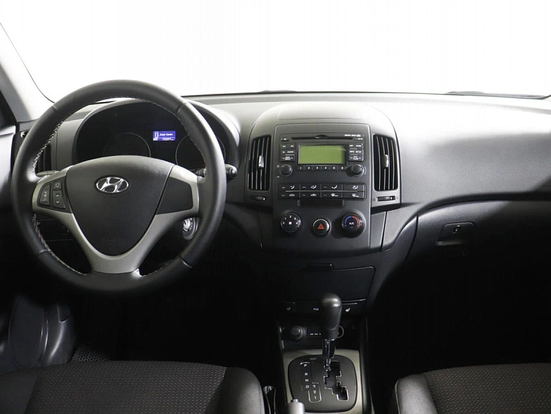 i30