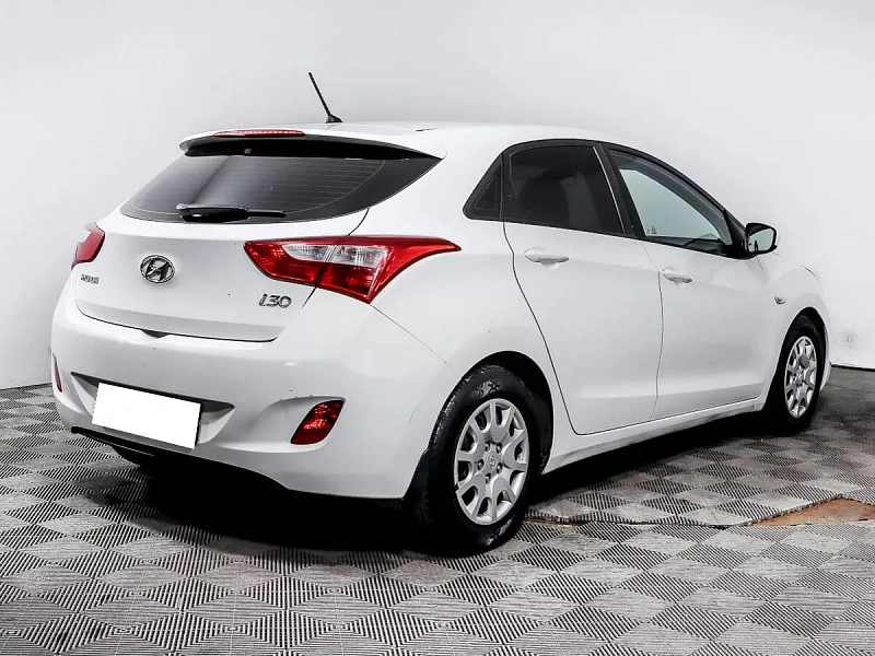 i30
