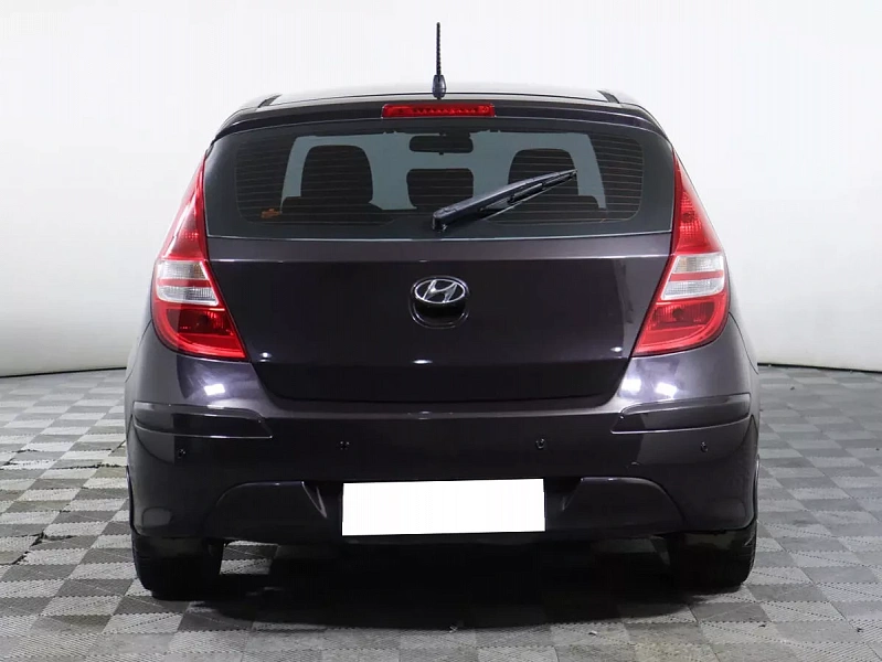 i30