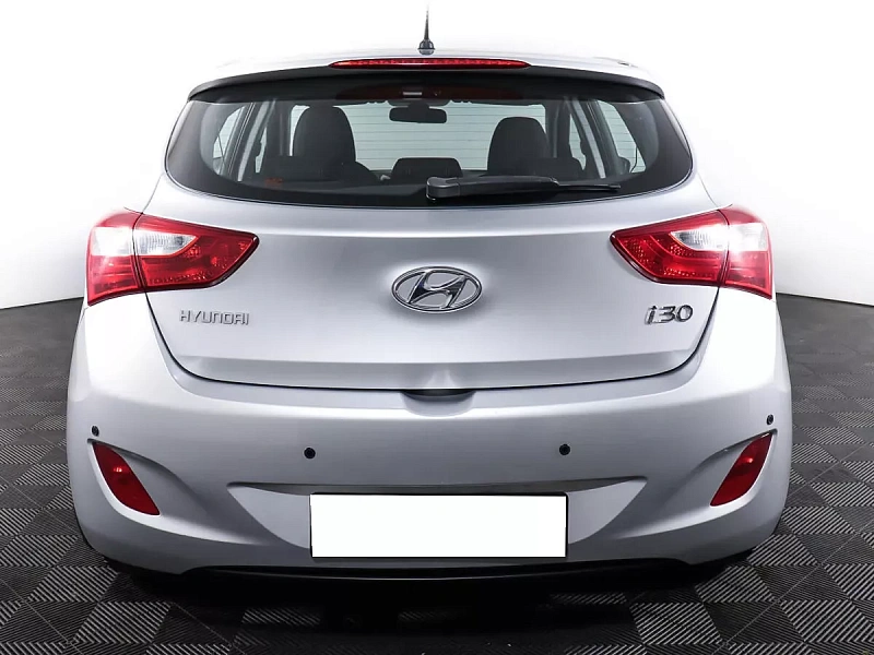 i30