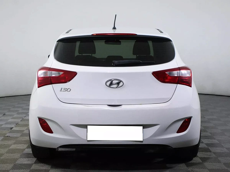i30