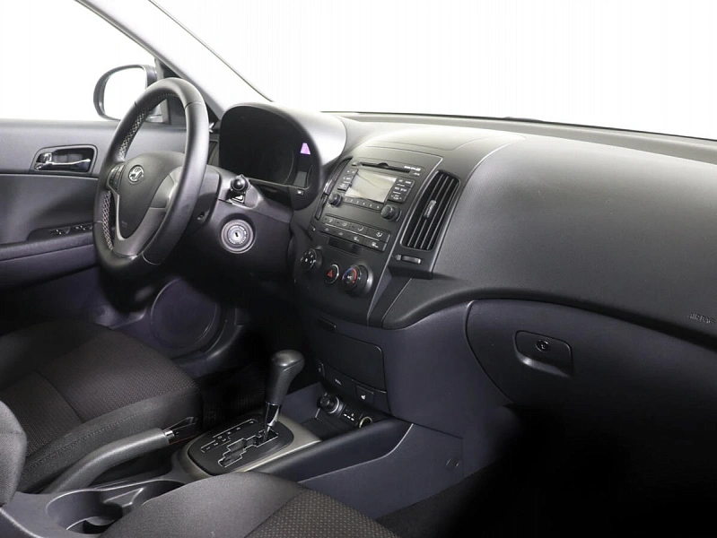 i30