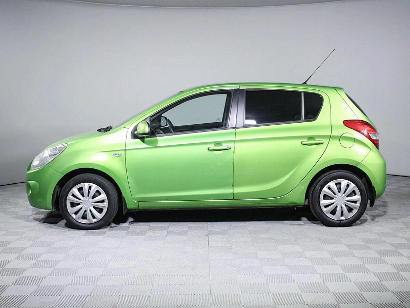 i20