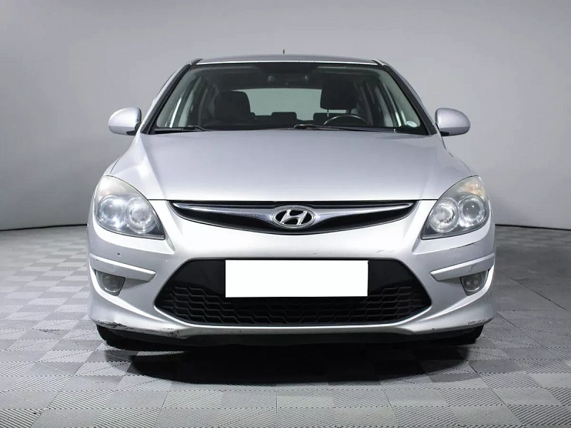 i30