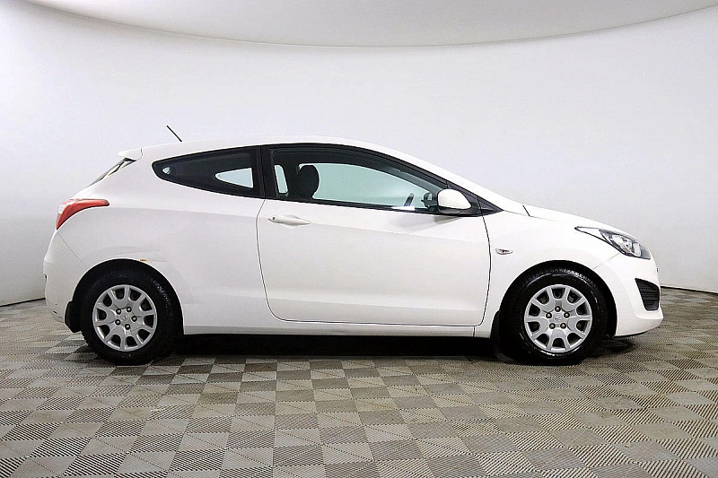 i30