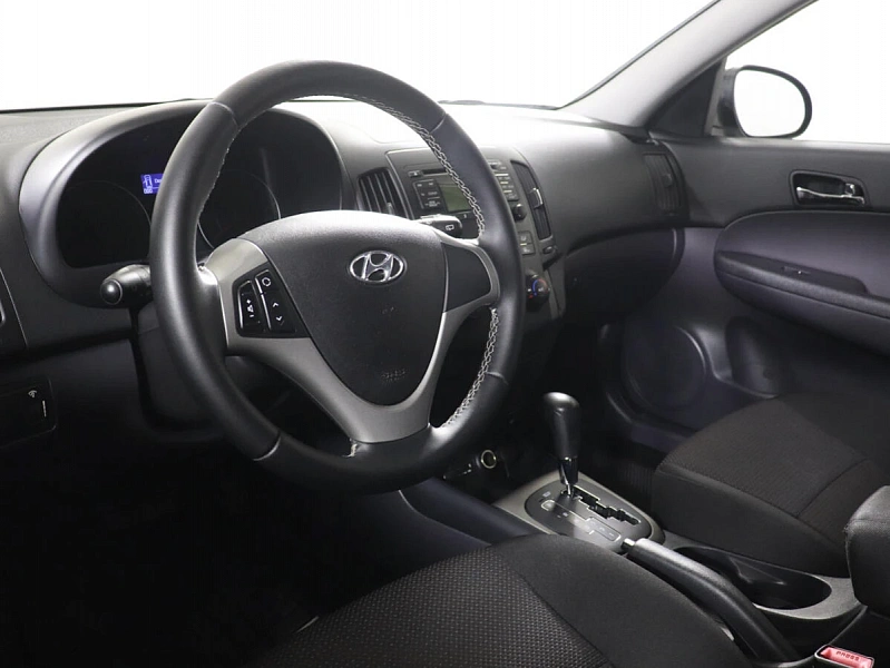 i30