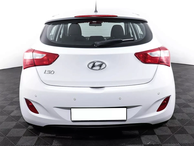 i30
